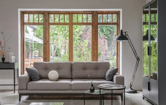 Foster: Mid-century Made Modern