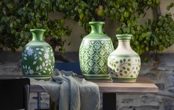 Colour Comes Back: Accent Pieces for a Neutral Room