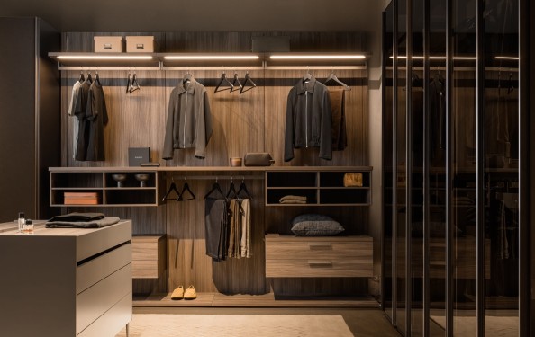 Made in Italy Corner at Dantone Home: The Art of the Walk-In Sanctuary