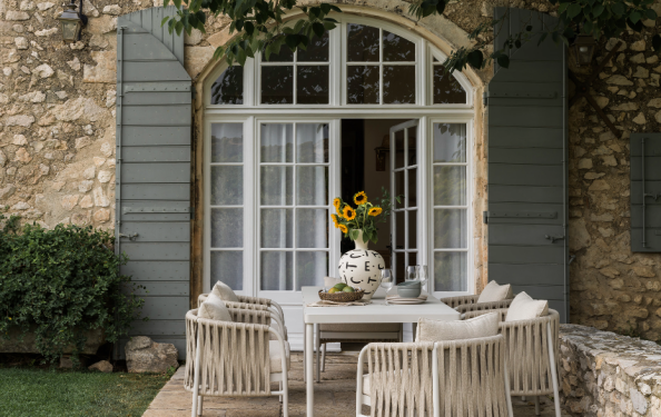 Taormina in Haze Sandy: Out of the Haze, Into the Garden