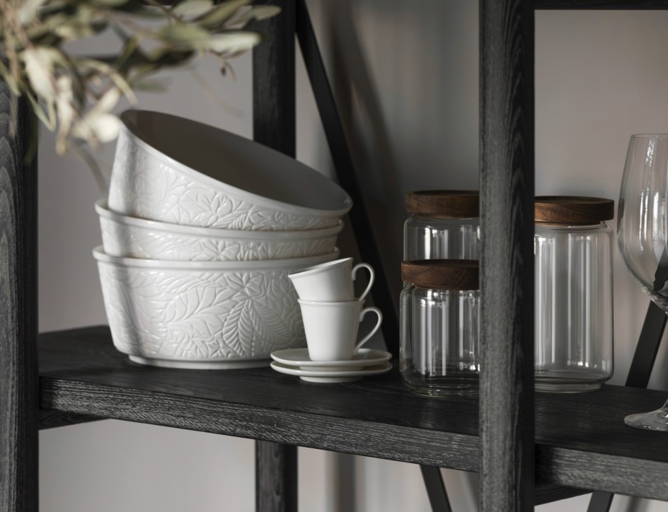 Stories on Display: Shelves and Showcases