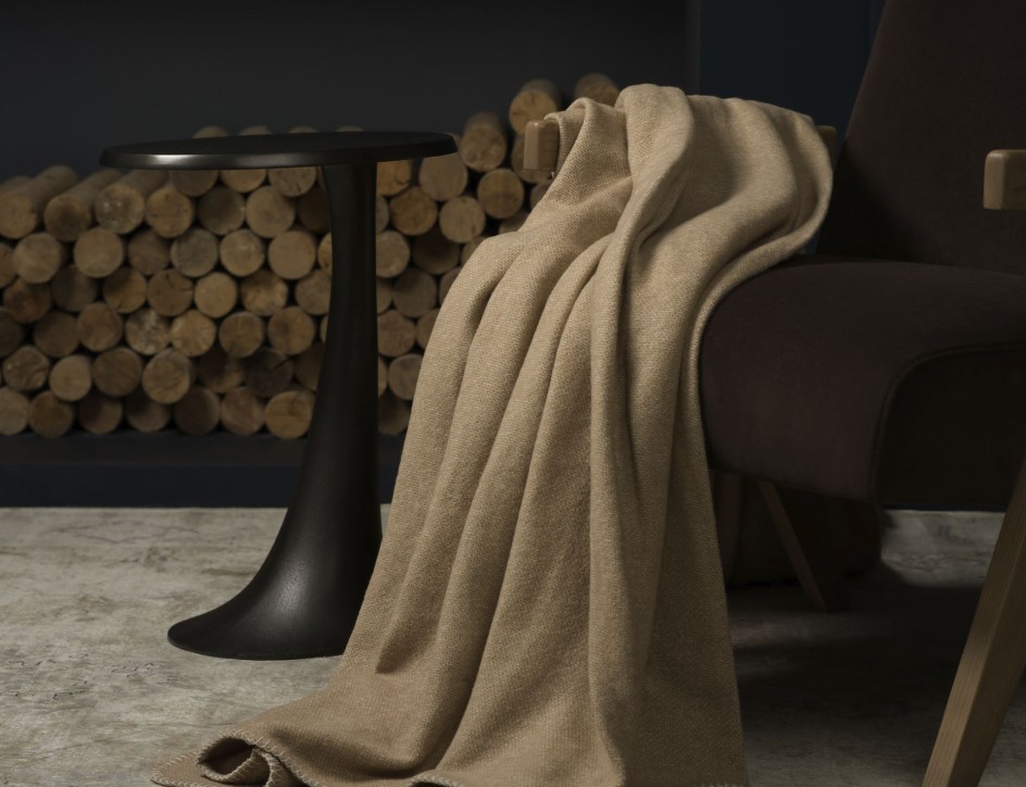 Layers of Comfort: Portuguese Wool Throws for Every Moment