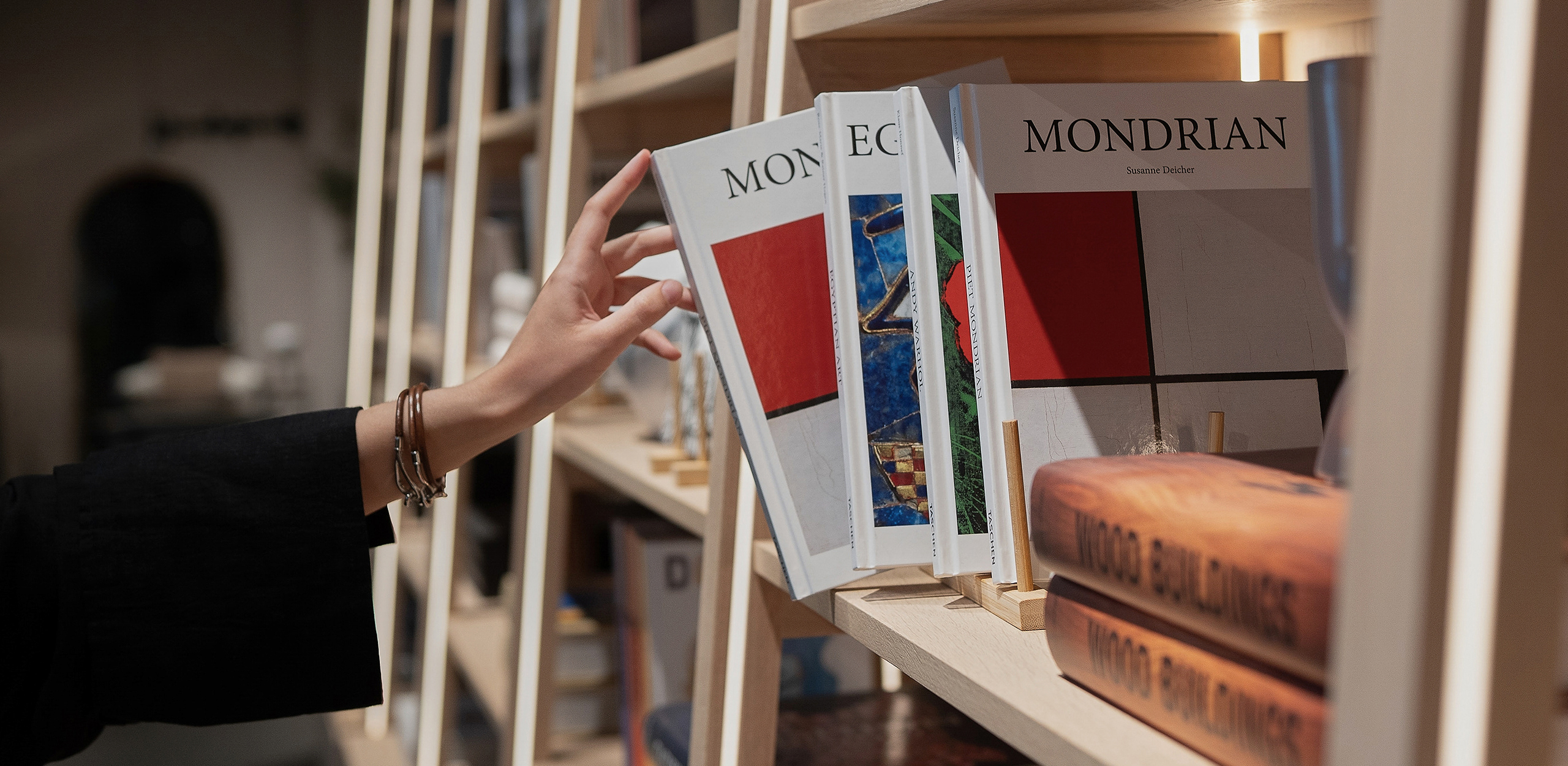 Reading the Room: 7 Elegant Ways to Display Books