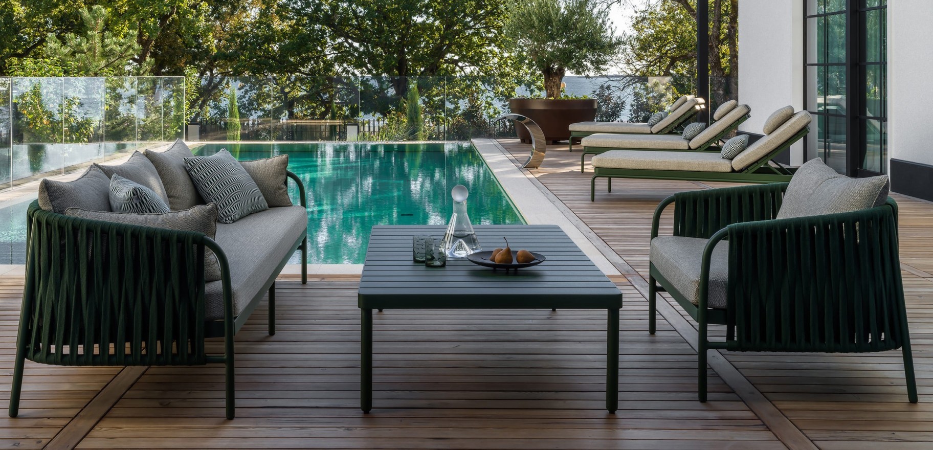 A Seaside Villa in <br>the Mediterranean Style