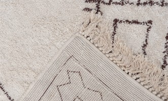 Rune Rug 250x350 cm (brown pattern) with fringe