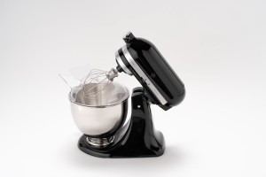 KitchenAid Artisan 4.8L Tilt-head Stand Mixer Onyx Black