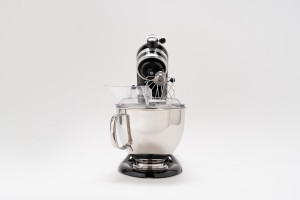 KitchenAid Artisan 4.8L Tilt-head Stand Mixer Onyx Black
