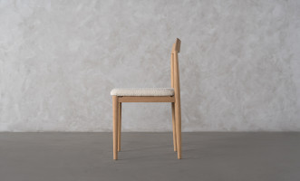 Edges Dining Chair (light oak/boucle)