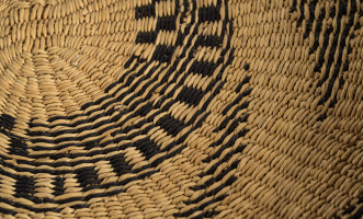 Small Woven Tray Black/Natural Zigzag