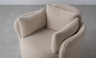 Lulu L Swivel Armchair (Plush)