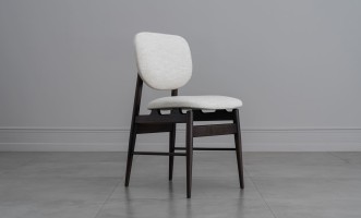 Milton Chair (Fabric: SOFT ROCK 102 MUSLIN (Cat. 3))