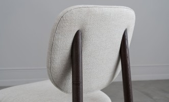 Milton Chair (Fabric: SOFT ROCK 102 MUSLIN (Cat. 3))