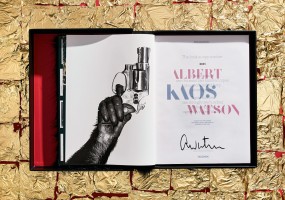 Albert Watson. Kaos
