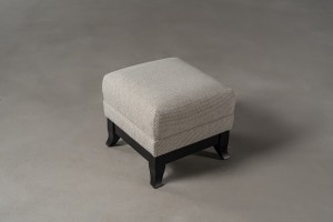 Plymouth Pouf (Fabric: VIOLA PLAIN GREY (Cat. 3))