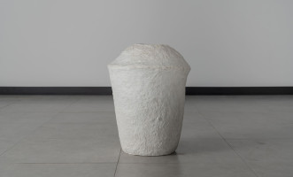 Chad Vase Papier Mache White L