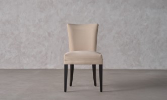 Queens Chair (Fabric: Plushery 05 Sesame (Cat. 3))