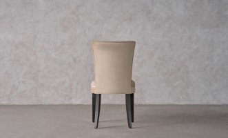 Queens Chair (Fabric: Plushery 05 Sesame (Cat. 3))
