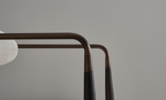 Bradley Dining Chair Dark with Armrests (Nomad Snow)