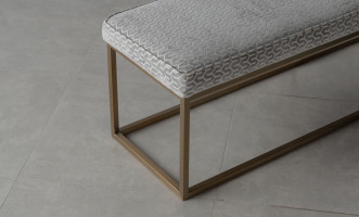 Cubo Banquette 160 cm with center leg