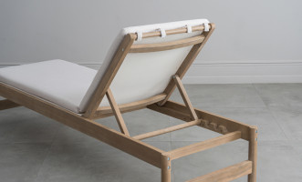 Tulum Lounger with adjustable backrest