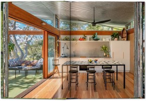 Homes for Our Time. Sustainable Living