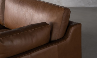 Gibson Leather Sofa (Old saddle Color)
