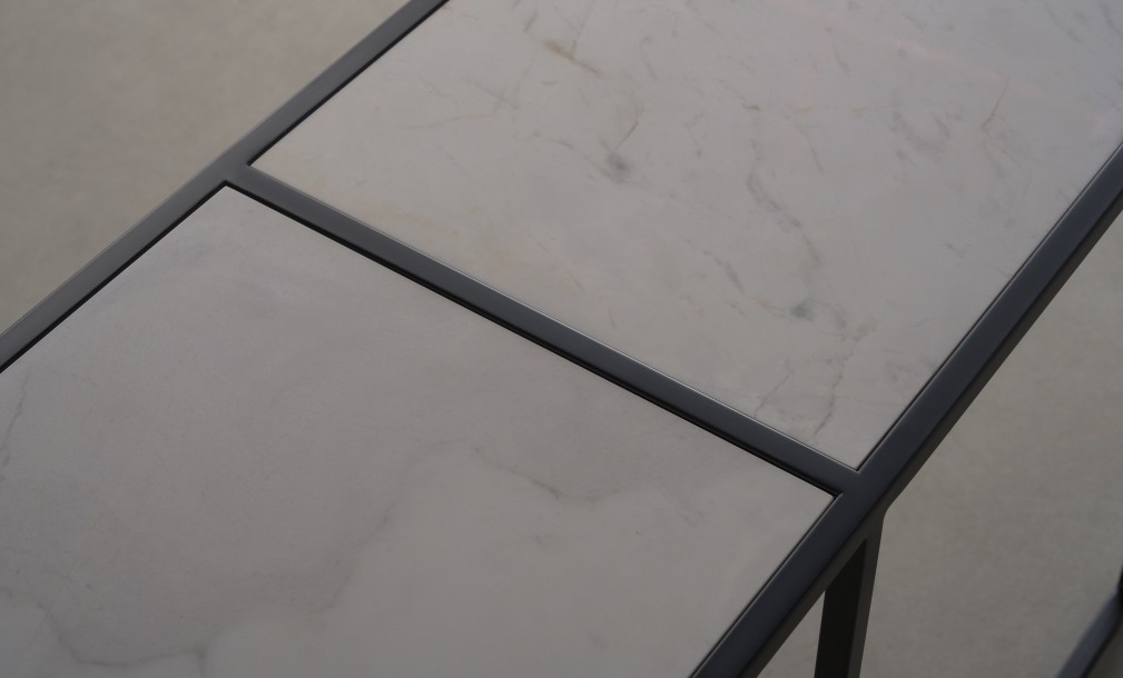 Kazuno Console Table