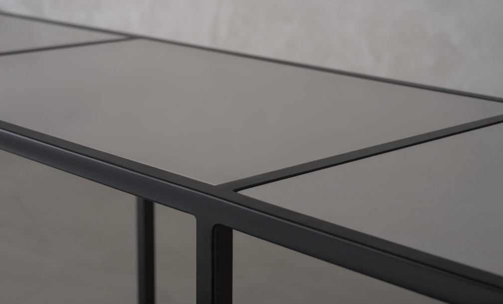 Kazuno Console Table