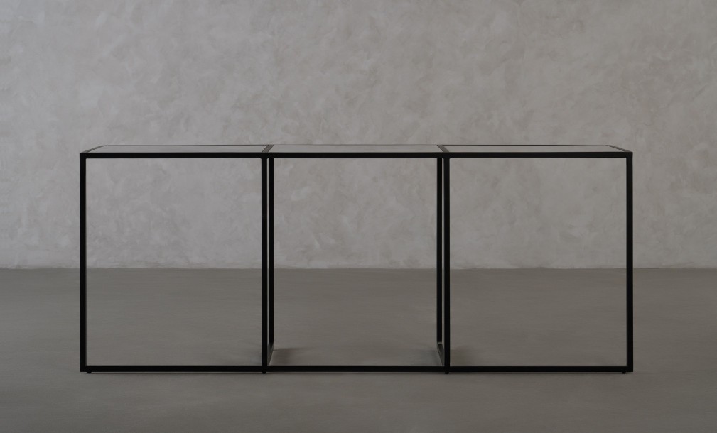 Kazuno Console Table