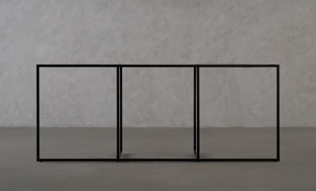 Kazuno Console Table