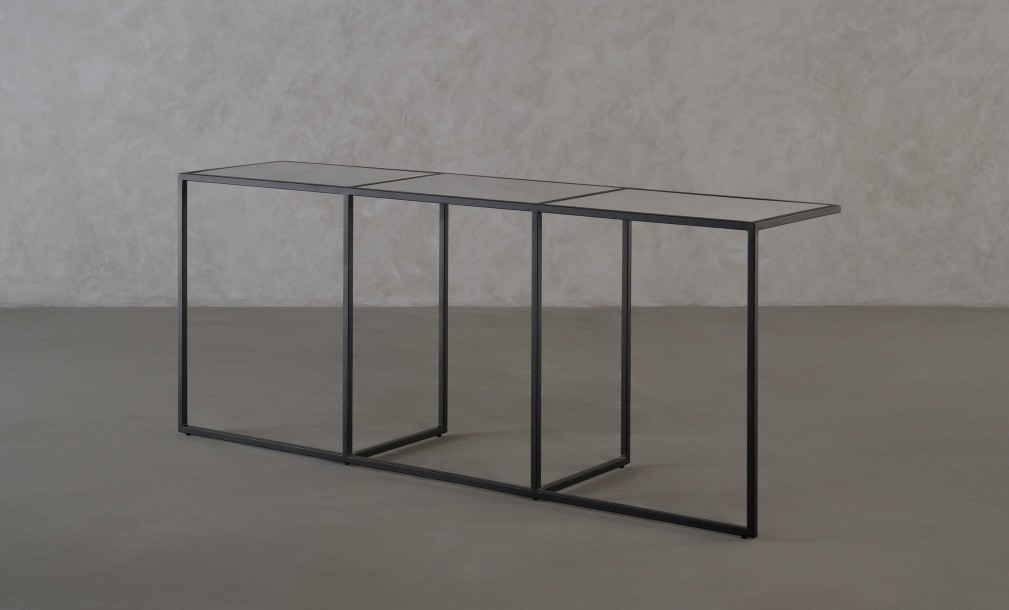 Kazuno Console Table