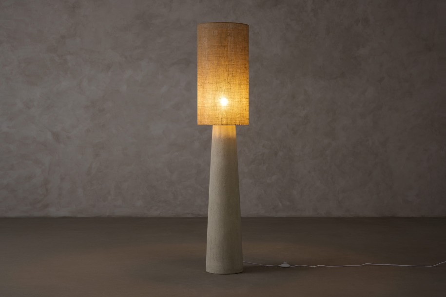 Aria Floor Lamp / XL