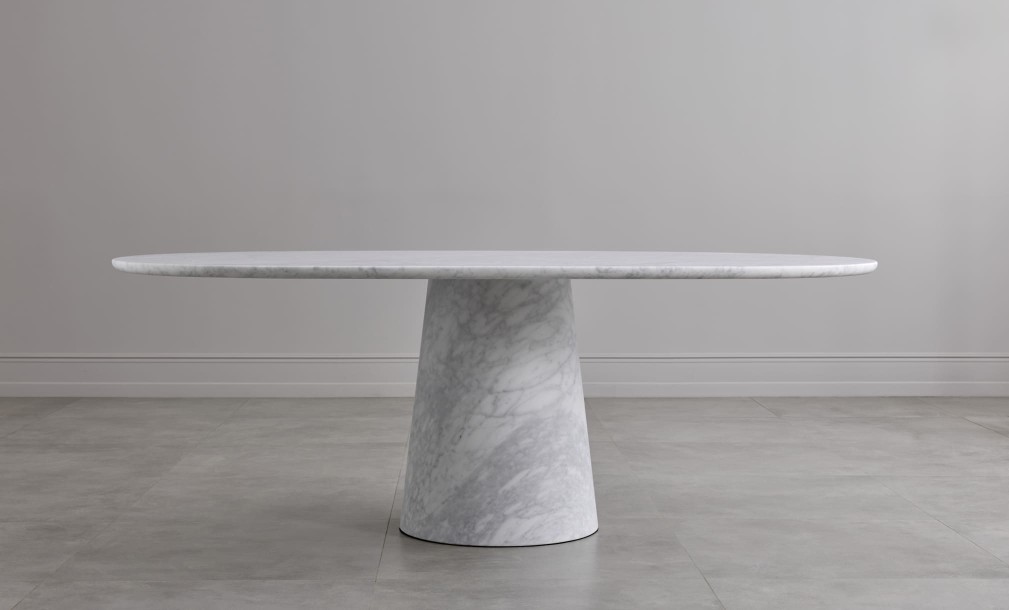 Uno Carrara oval dining table M