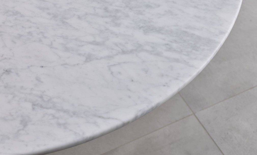 Uno Carrara oval dining table M