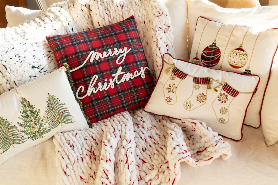 Christmas Stocking Cushion White/Red (45x30x15cm)