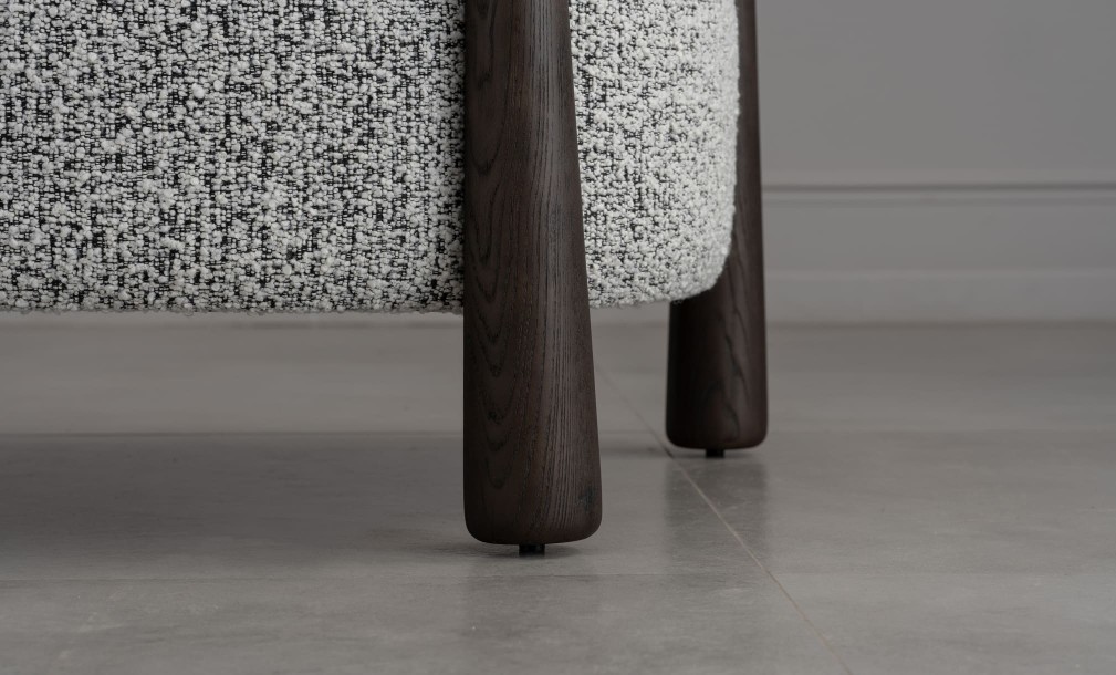 Lauren Armchair (A3111 col 9A)
