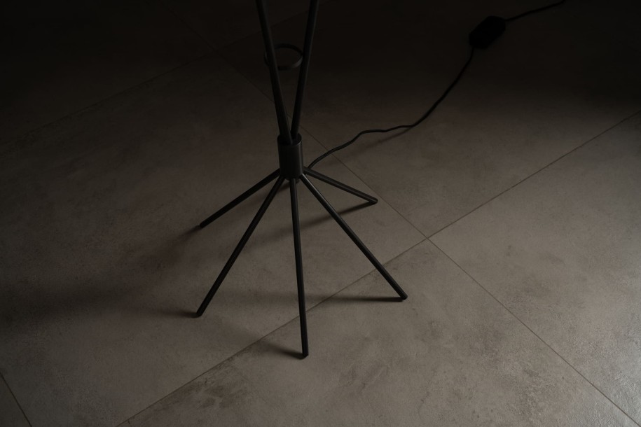 Edwin Floor Lamp