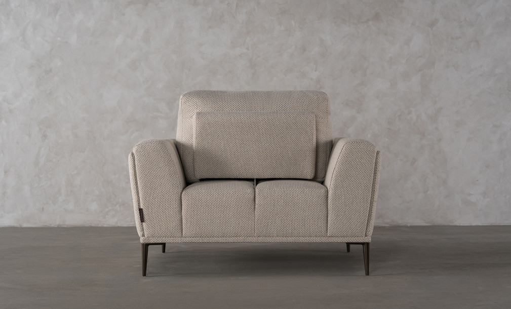 Calgary Armchair (fabric FH7A)