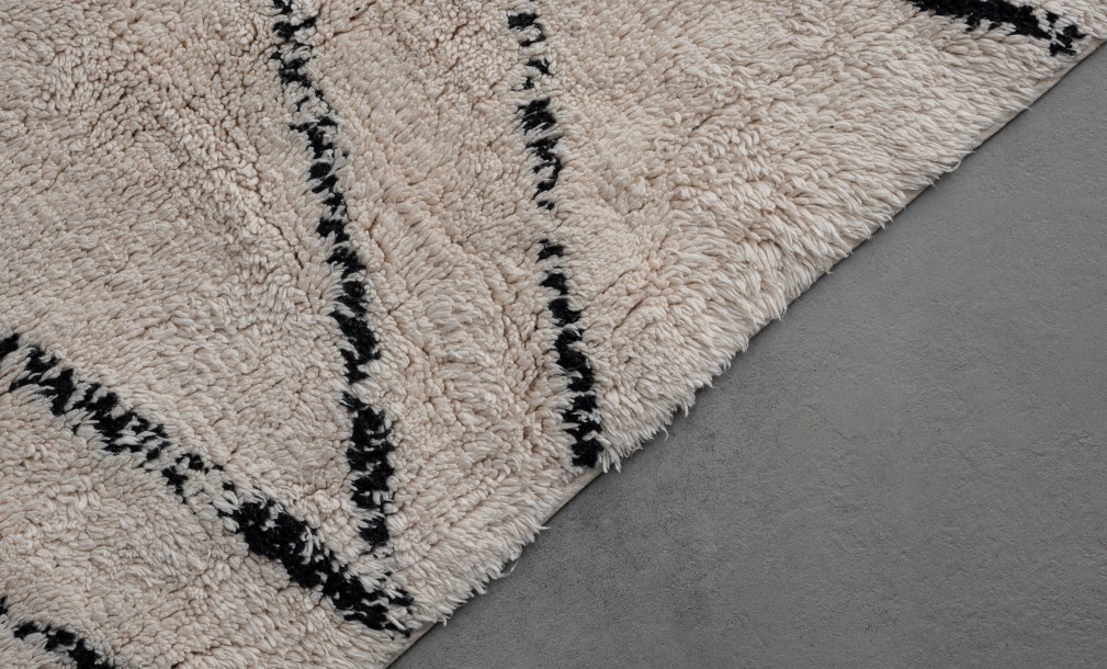 Vasu Rug 200x300 cm (black pattern)