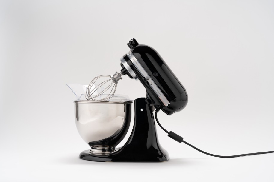 KitchenAid Artisan 4.8L Tilt-head Stand Mixer Onyx Black