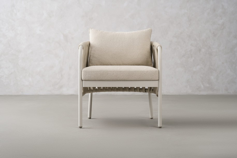 Taormina Light Outdoor Dining Armсhair Haze Sandy