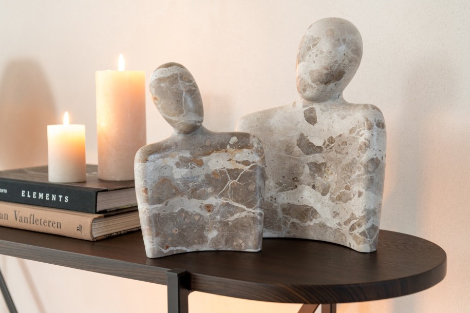 Couple Hugging Beige (20X6,5X26Cm)