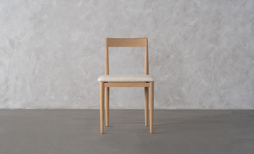 Edges Dining Chair (light oak/boucle)