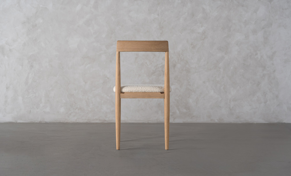 Edges Dining Chair (light oak/boucle)