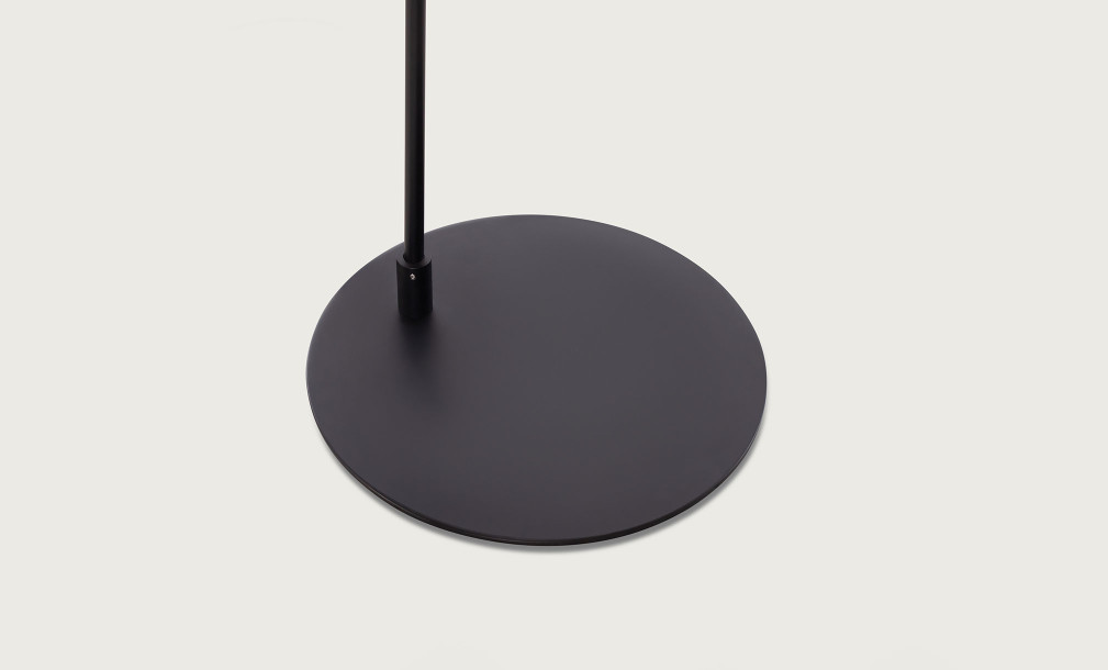 Maho Floor Lamp