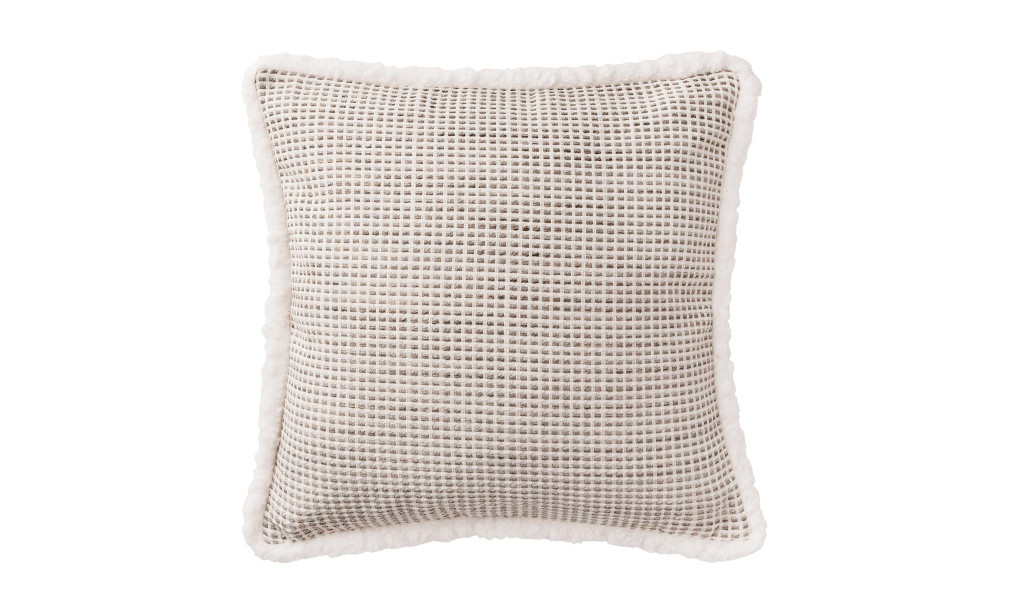 Milla Cushion
