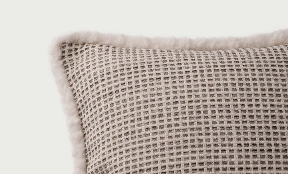 Milla Cushion