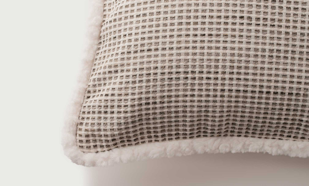 Milla Cushion