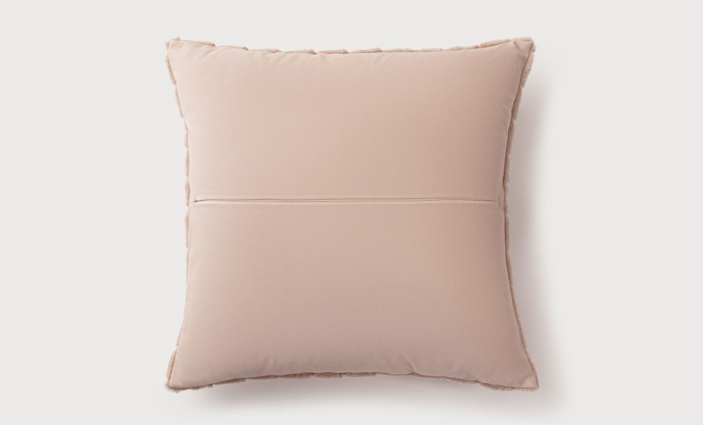 Delta Cushion