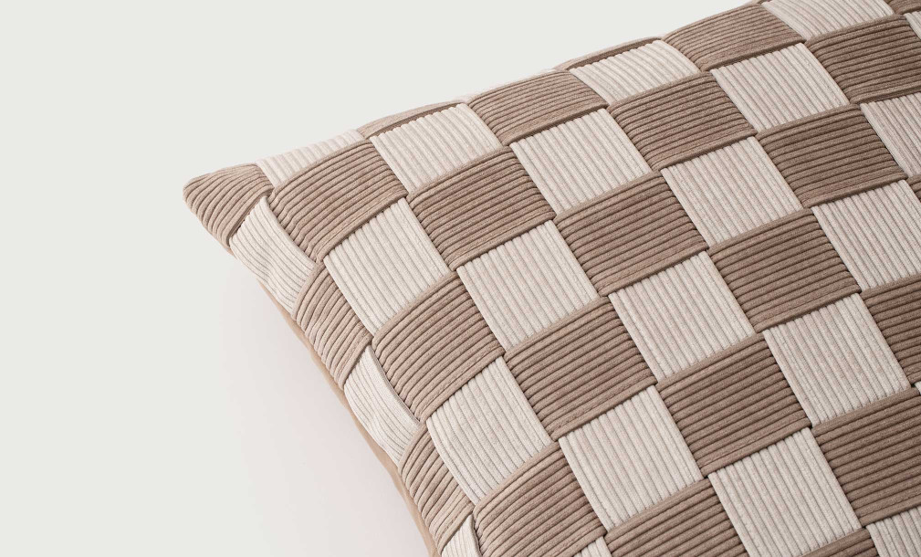 Peyton Cushion